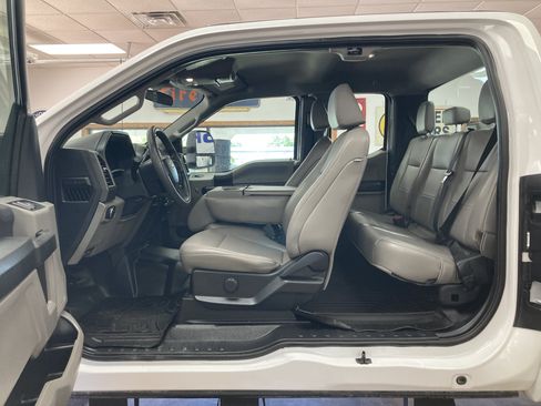 Used 2022 Ford F250 XL w/ STX Appearance Package AWD/4WD image 11