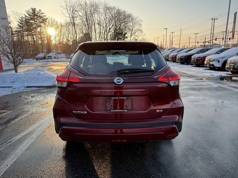 Used 2021 Nissan Kicks SR image 4