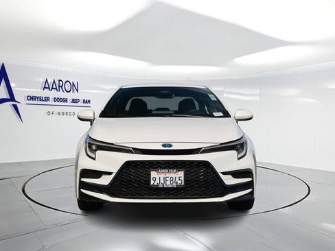 Used 2024 Toyota Corolla SE FWD image 4