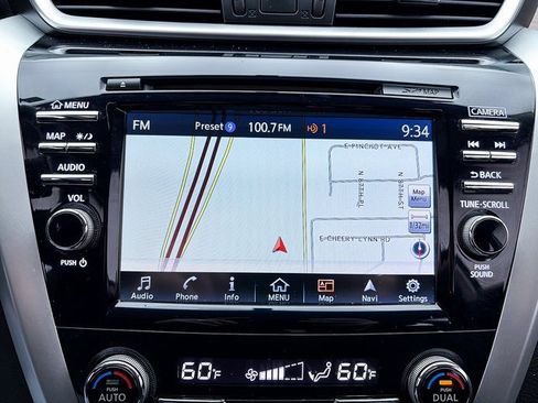 Used 2017 Nissan Murano SV image 5