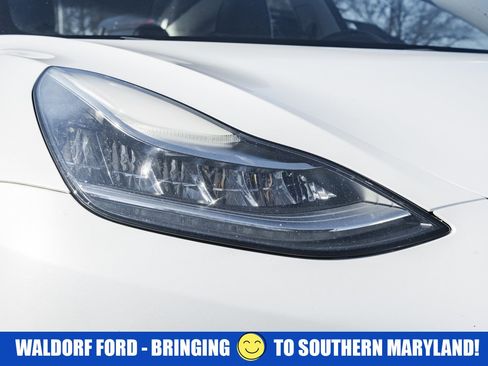 Used 2018 Tesla Model 3 image 11