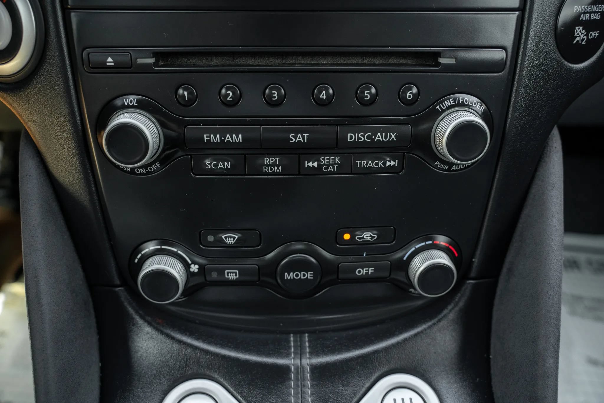 Used 2010 Nissan 370Z Touring w/ Sport Pkg RWD image 25