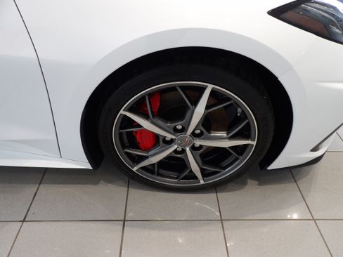 Used 2023 Chevrolet Corvette Stingray Preferred Conv w/ Z51 Performance Package RWD image 25
