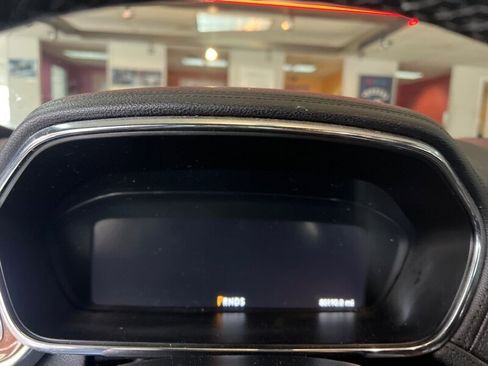 Used 2017 Lincoln Continental Premiere image 12