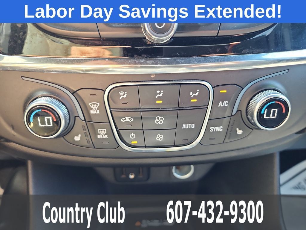 Used 2023 Chevrolet Traverse LT AWD/4WD image 17