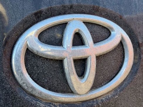 Certified 2019 Toyota Land Cruiser image 10