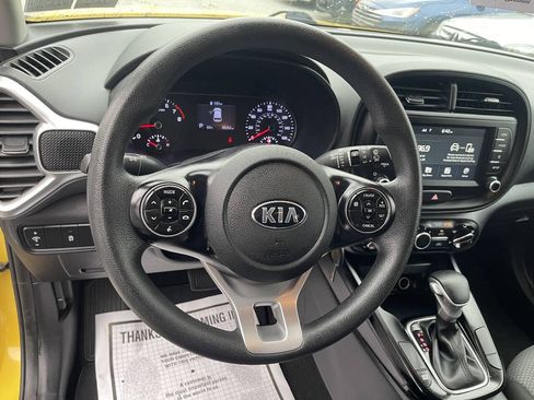 Used 2020 Kia Soul LX FWD image 13