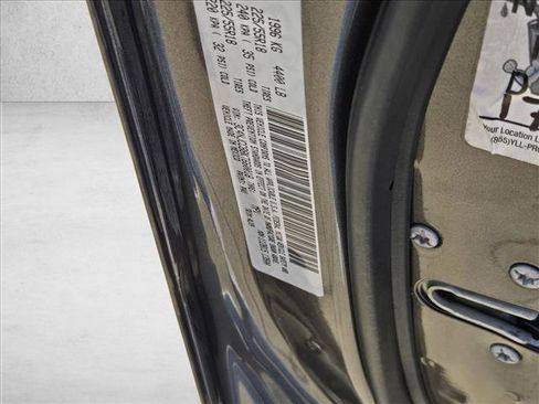 Used 2019 Jeep Compass Limited image 24