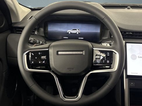 Used 2025 Land Rover Discovery Sport S image 15