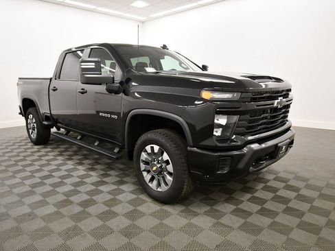 Used 2025 Chevrolet Silverado 2500 Custom w/ Snow Plow Prep/Camper Package AWD/4WD image 10