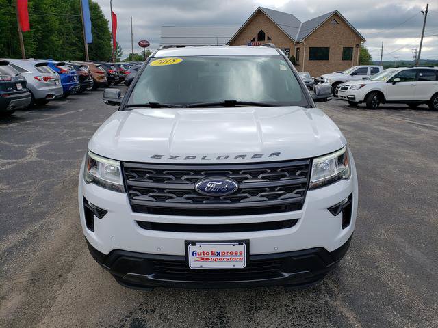 Used 2018 Ford Explorer XLT w/ Equipment Group 202A AWD/4WD image 2
