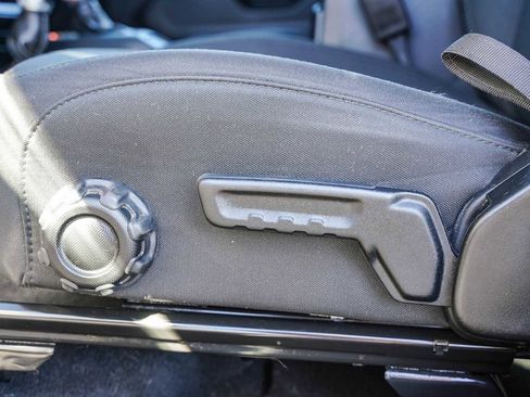 Used 2022 Jeep Wrangler Unlimited Sahara image 20