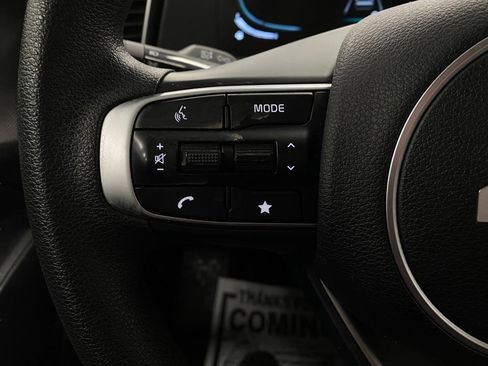 Used 2025 Kia Sportage LX image 16