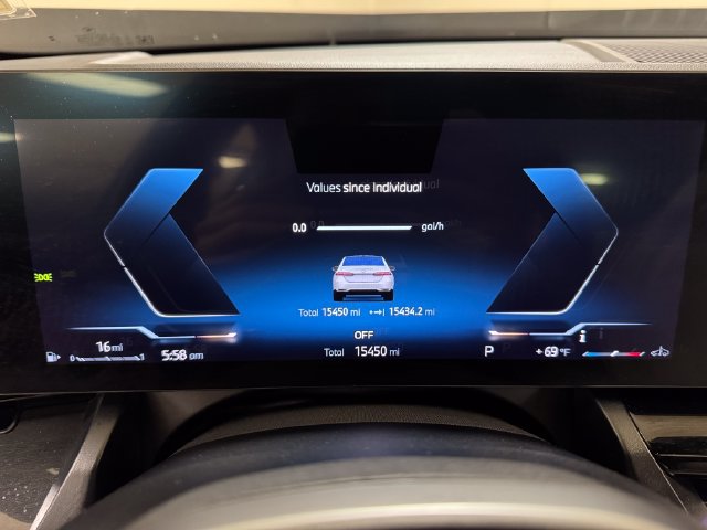 Used 2024 BMW 530i w/ Convenience Package RWD image 11