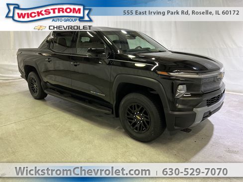 Certified 2025 Chevrolet Silverado EV LT AWD/4WD image 1