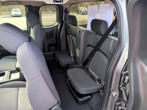 Used 2025 Nissan Frontier S image 9