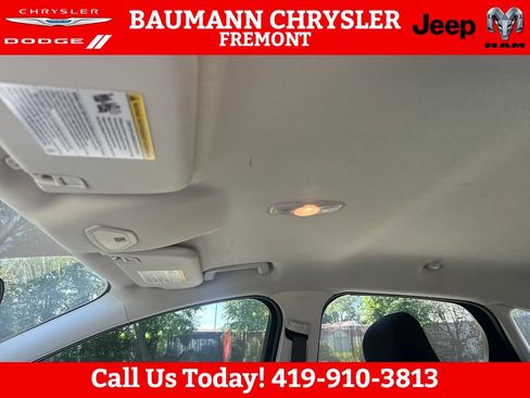 Used 2016 Ford Focus SE FWD image 19