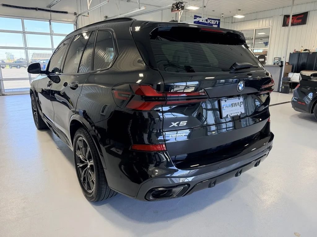 Used 2026 BMW X5 xDrive40i w/ M Sport Package AWD/4WD image 5