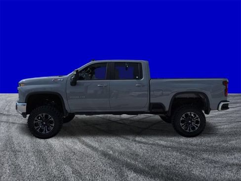 Used 2024 Chevrolet Silverado 2500 LT w/ Safety Package AWD/4WD image 7