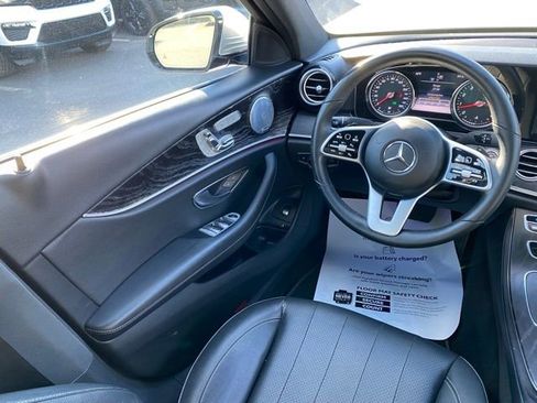 Used 2019 Mercedes-Benz E 300 4MATIC image 33