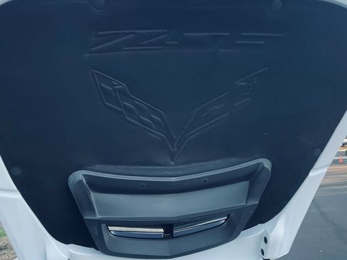 Used 2015 Chevrolet Corvette Z06 w/ 3LZ Preferred Equipment Group image 47