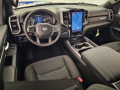 New 2026 RAM 1500 4x4 Crew Cab image 15