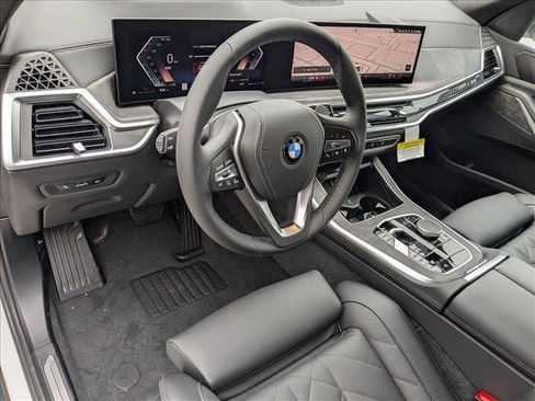 Used 2026 BMW X5 xDrive40i w/ Parking Assistance Package image 3