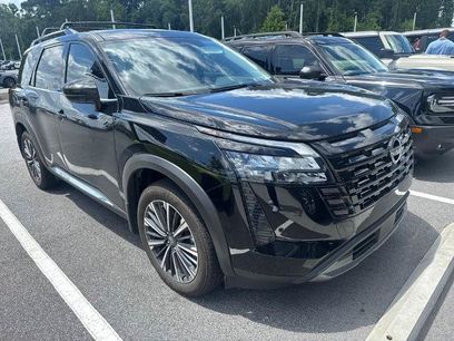 Used 2026 Nissan Pathfinder Platinum w/ Cargo Package
