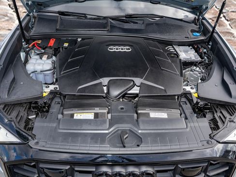 Used 2023 Audi Q8 Premium Plus w/ Premium Plus Package image 33