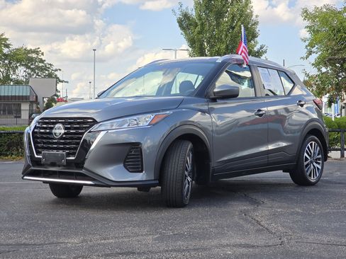 Used 2024 Nissan Kicks SV FWD image 16