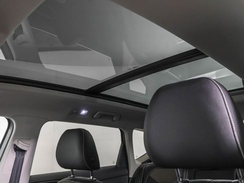 Certified 2024 Volkswagen Taos SEL image 12