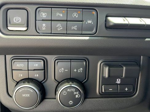 Certified 2024 Chevrolet Tahoe Premier w/ Advanced Technology Package image 24