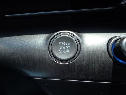 Certified 2025 Hyundai Kona SEL FWD image 11