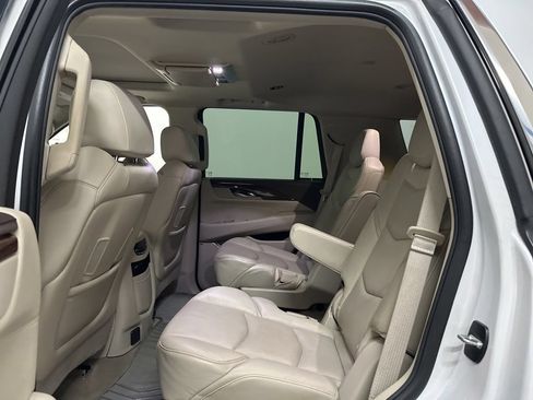 Used 2016 Cadillac Escalade Premium RWD image 46