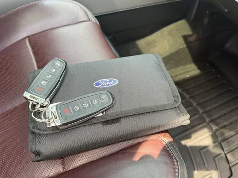 Used 2016 Ford Expedition EL Platinum AWD/4WD image 60