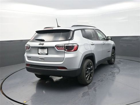 New 2026 Jeep Compass Latitude image 7