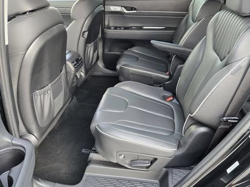 Used 2024 Hyundai Palisade Limited FWD image 11