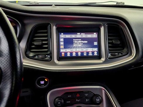 Used 2022 Dodge Challenger GT image 17