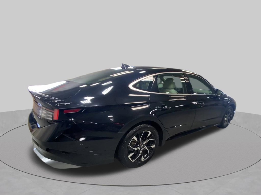 Used 2025 Hyundai Sonata SEL FWD image 10