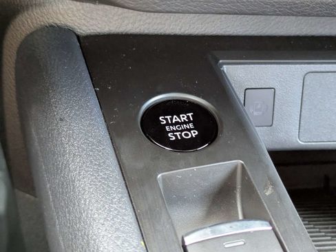 Used 2026 Nissan Kicks SV FWD image 26