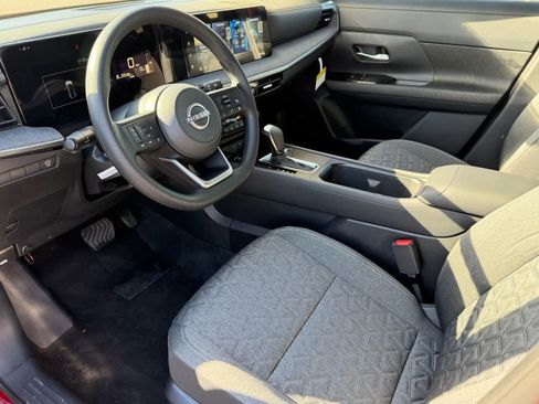 New 2026 Nissan Kicks SV w/ SV Premium Package image 2