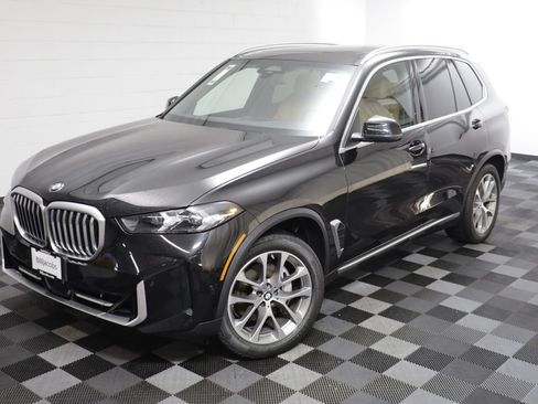 Used 2024 BMW X5 xDrive40i AWD/4WD image 2