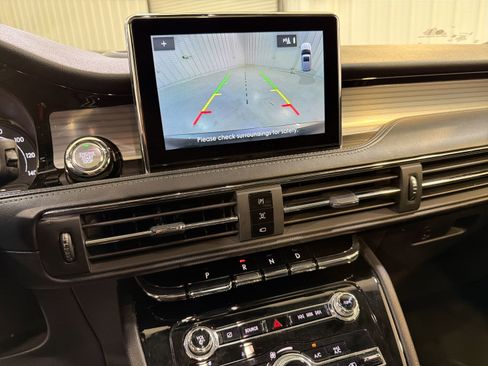 Used 2022 Lincoln Corsair AWD w/ Premium Package image 18