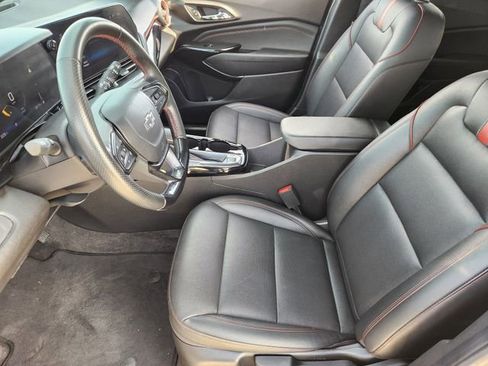 Used 2024 Chevrolet Trax RS w/ Sunroof Package image 14