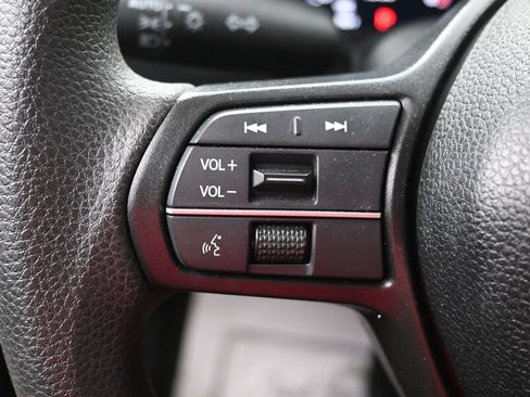 Used 2025 Honda Accord LX image 17