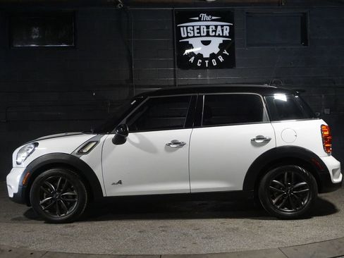 Used 2012 MINI Cooper Countryman S image 2