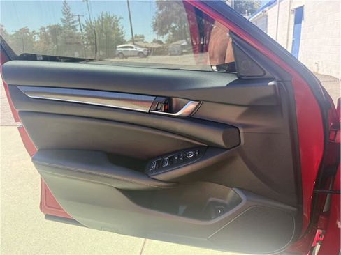 Used 2021 Honda Accord Sport image 23