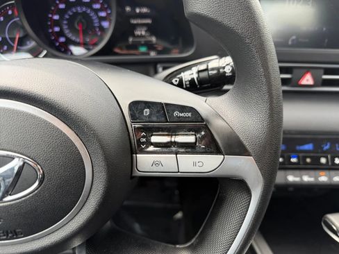 Used 2022 Hyundai Elantra SEL FWD image 23