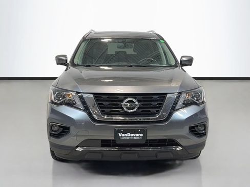 Used 2019 Nissan Pathfinder Platinum AWD/4WD image 2