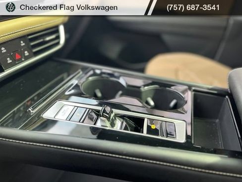 Used 2024 Volkswagen Atlas Cross Sport SE FWD image 44